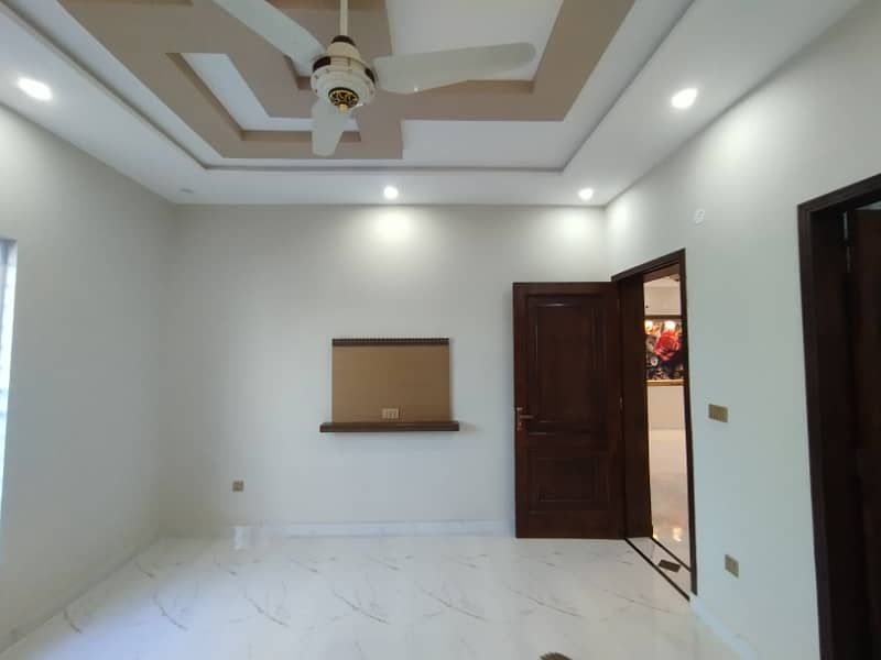 10.3 MARLA BRAND NEW SPANISH HOUSE FOR SALE IN PGECH PHASE 2 COLLEGE ROAD LAHORE 30