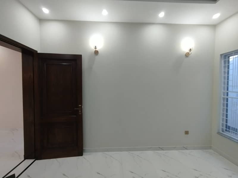 10.3 MARLA BRAND NEW SPANISH HOUSE FOR SALE IN PGECH PHASE 2 COLLEGE ROAD LAHORE 32