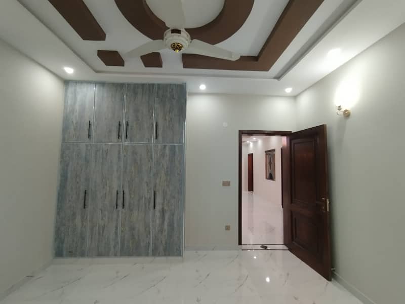 10.3 MARLA BRAND NEW SPANISH HOUSE FOR SALE IN PGECH PHASE 2 COLLEGE ROAD LAHORE 35