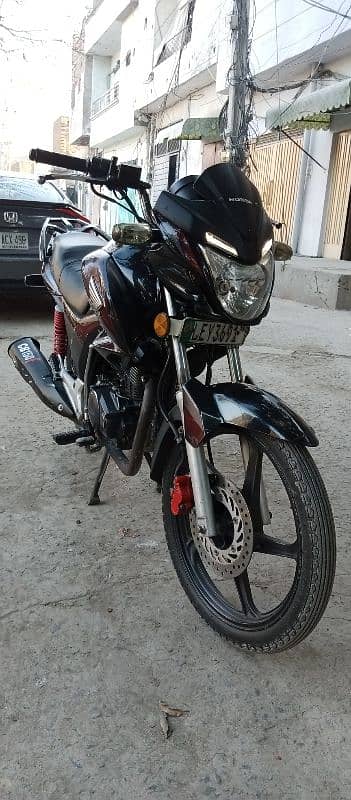 Honda CB150F 8