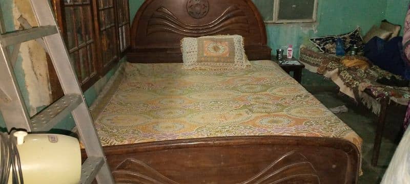 bedset with side tables 2