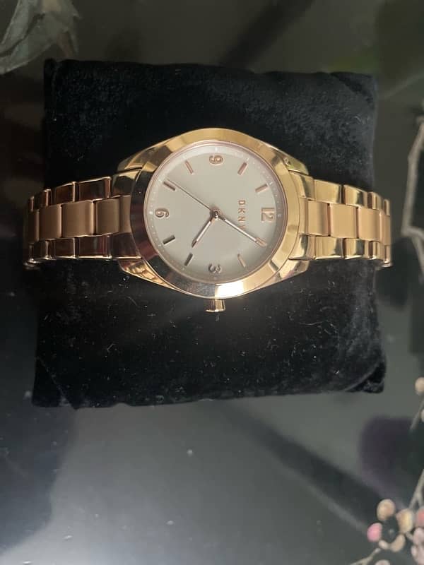 DKNY watch sale urgent 0