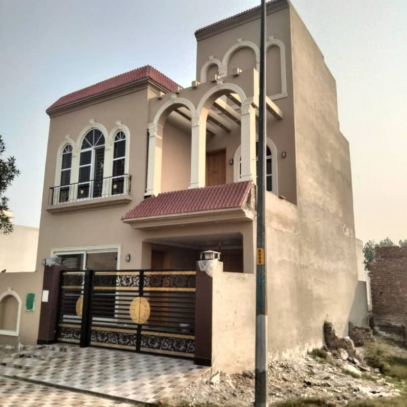 5 MARLA BRAND NEW HOUSE FOR SALE IN VERY REASONABLE PRICE ( OLC A BAHRIA ORCHARD LAHORE ) 0