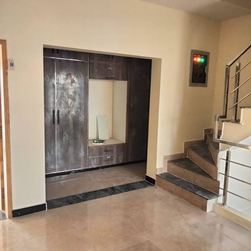 5 MARLA BRAND NEW HOUSE FOR SALE IN VERY REASONABLE PRICE ( OLC A BAHRIA ORCHARD LAHORE ) 1