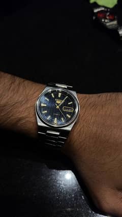 seiko 5, rare dials, like new condition.