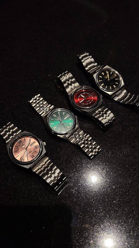 seiko 5, rare dials, like new condition. 9