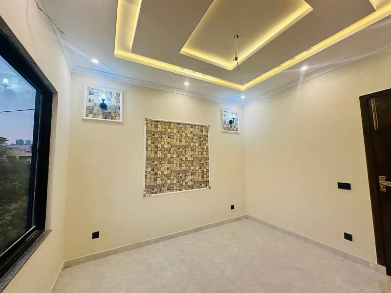 4.7 MARLA BRAND NEW CORNER HOUSE FOR SALE IN MILITARY ACCOUNT LAHORE 23