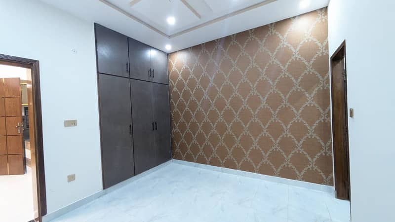 5 MARLA BRAND NEW CORNER HOUSE FOR SALE IN NASHEMAN E IQBAL PHASE 2 16