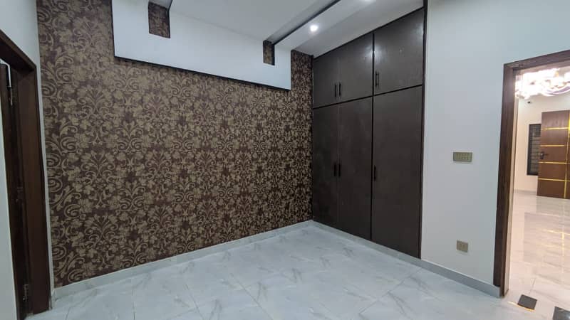 5 MARLA BRAND NEW CORNER HOUSE FOR SALE IN NASHEMAN E IQBAL PHASE 2 17