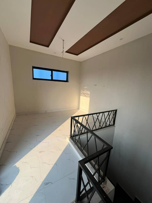 5 MARLA BRAND NEW HOUSE FOR SALE IN VERY REASONABLE PRICE 12