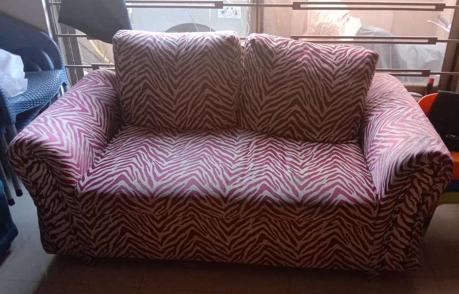 sofa 2 seater 0