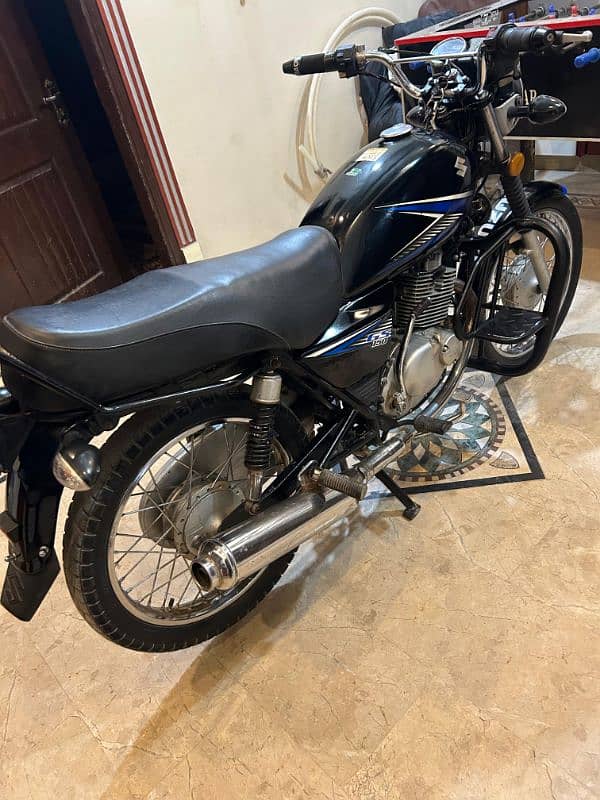 Suzuki GS 2016 150 10