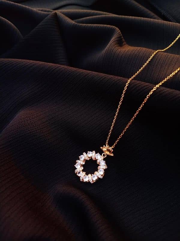 Flower Shaped Gold Plated Locekt with Artificial Stone 0