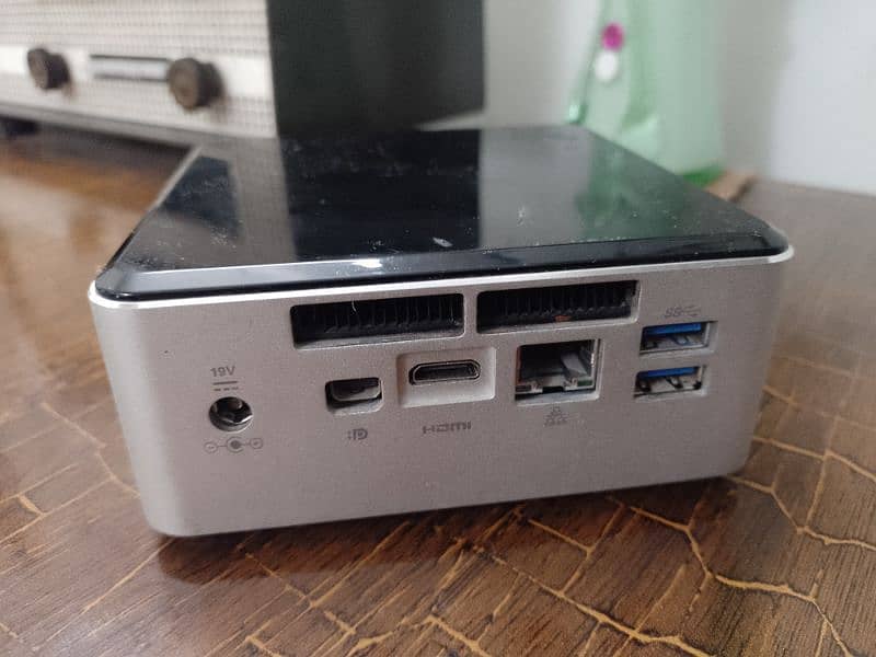 Intel NUC Core i5 Smart Pc 1