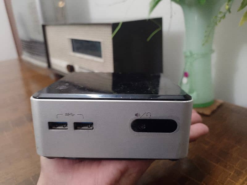 Intel NUC Core i5 Smart Pc 2