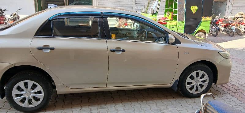 Toyota Corolla GLI 2011/12 1