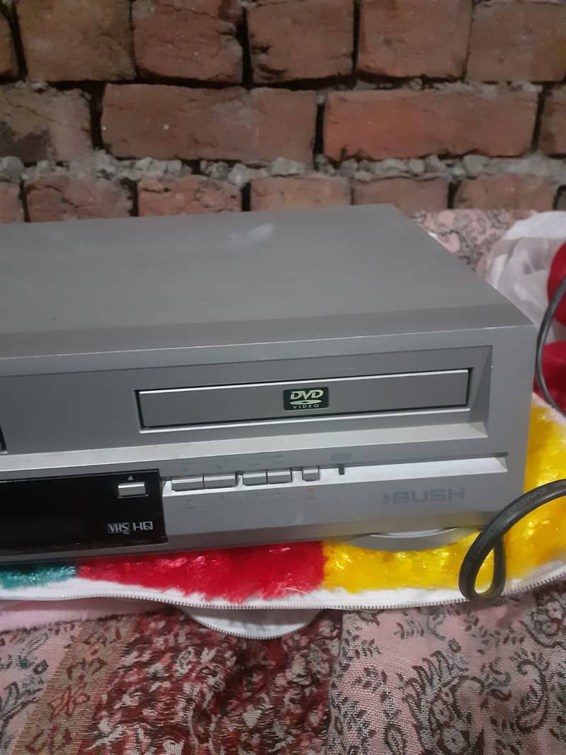 Bush VCR & Vedio Dvd Two in 2 player 1