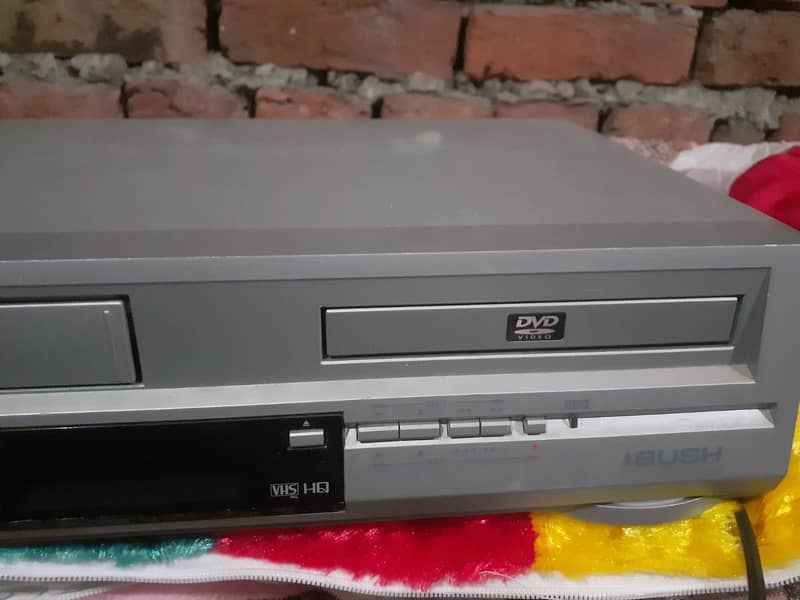 Bush VCR & Vedio Dvd Two in 2 player 5