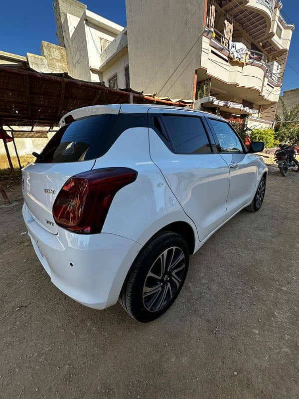 Suzuki Swift 2024 white colour 1