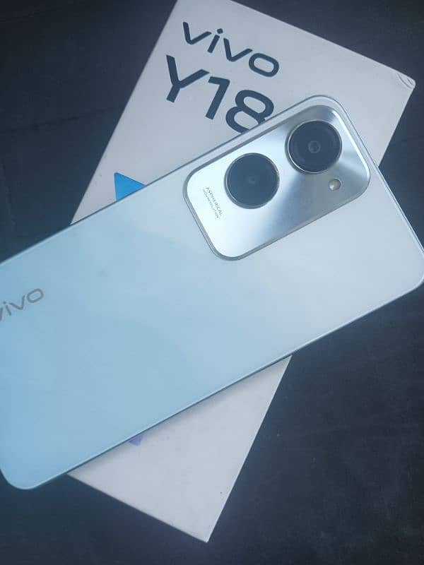 Vivo y18  6 128 6