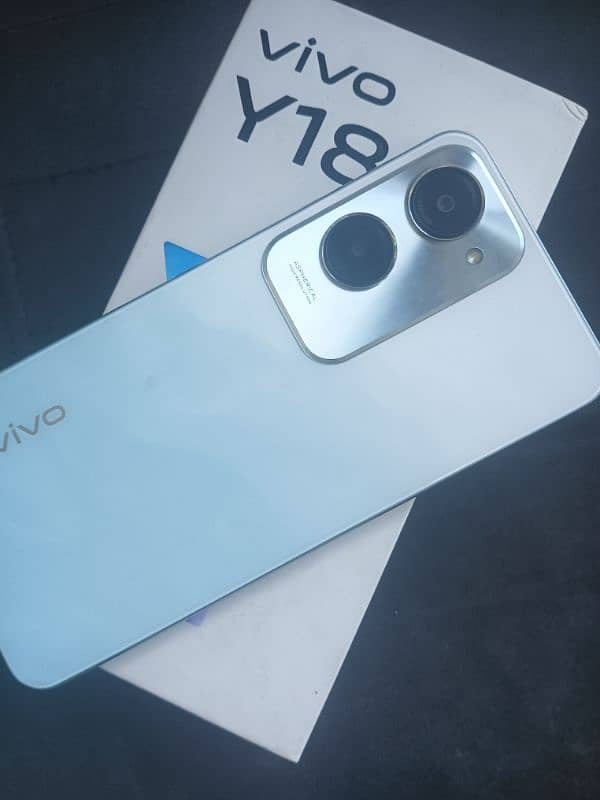 Vivo y18  6 128 8