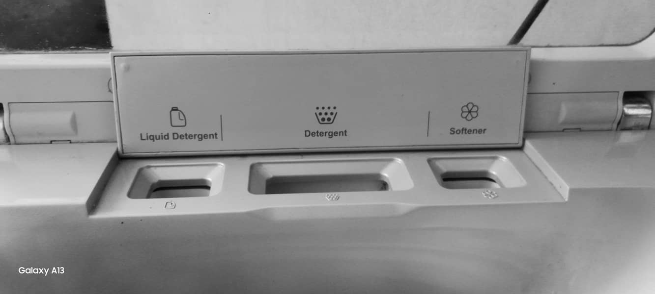 Haier  fully automatic washing machine. 3