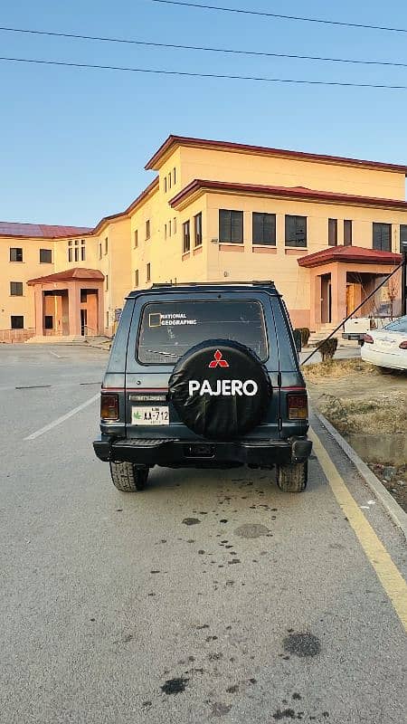 Mitsubishi Pajero 3 door 3