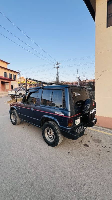 Mitsubishi Pajero 3 door 6