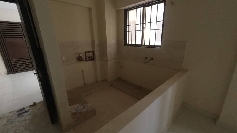 Falaknaz Dynasty 2bed DD Semi Furnished Apartment 3