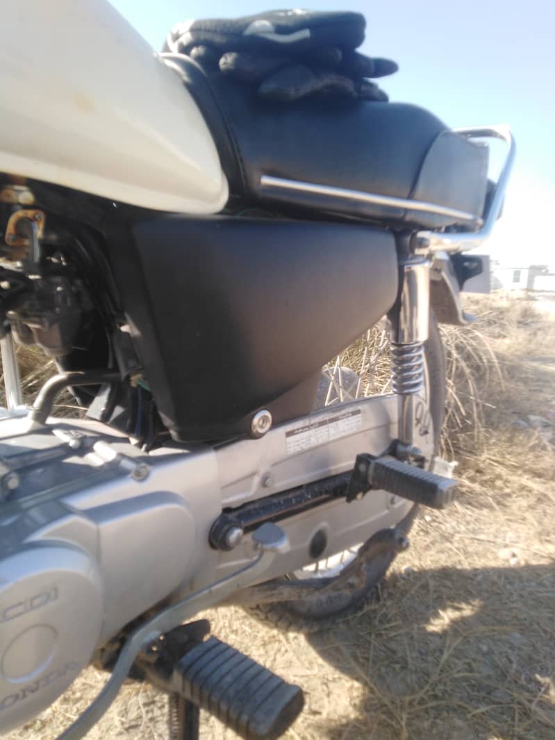 i am selling my honda CG 125 URGENT SALE 9