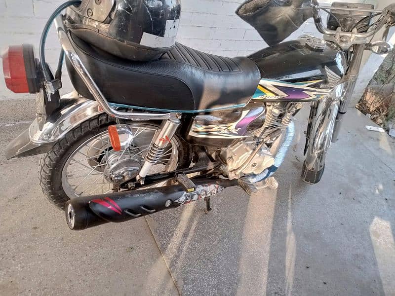 Honda motorcycle 125 For sale. one Hand used Air force personnel used. 5