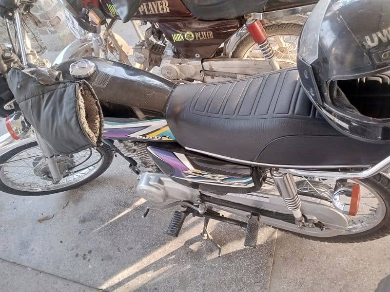 Honda motorcycle 125 For sale. one Hand used Air force personnel used. 7