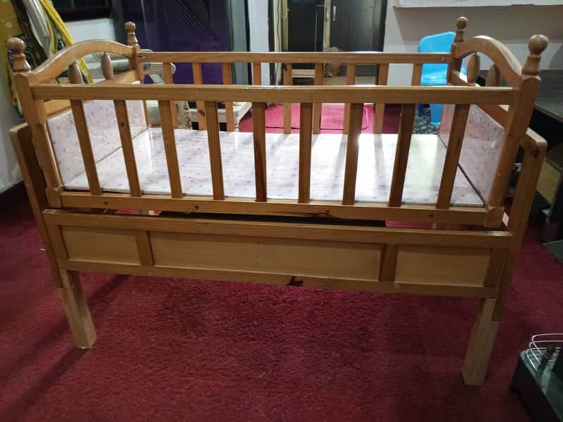 Wooden baby Cot 5