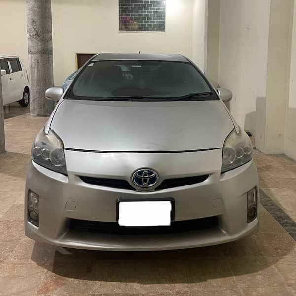 Toyota Prius 2011 1