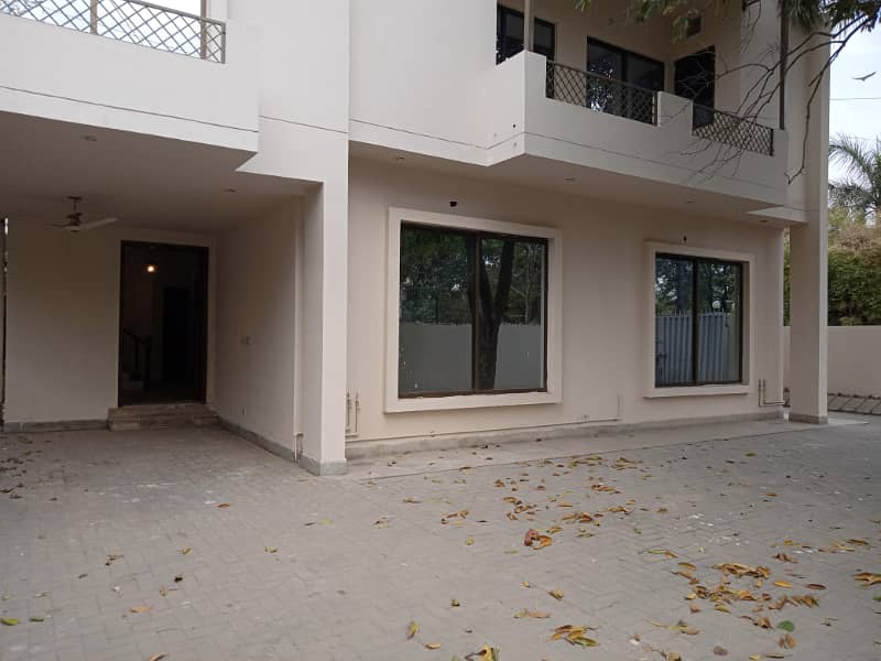 14 MARLA HOUSE FOR RENT GULBERG LAHORE 0