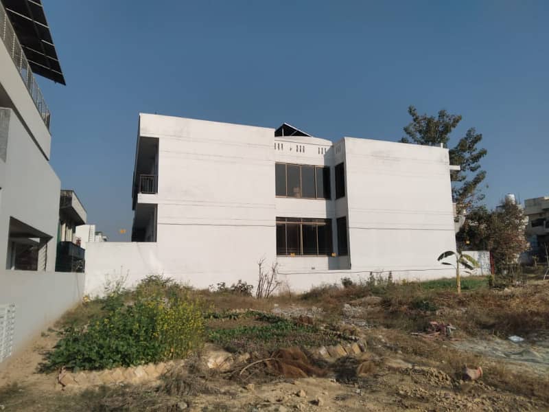 14 Marla Tripple Story House Available. Margalla View Housing Society MVCHS D-17 Islamabad. 1