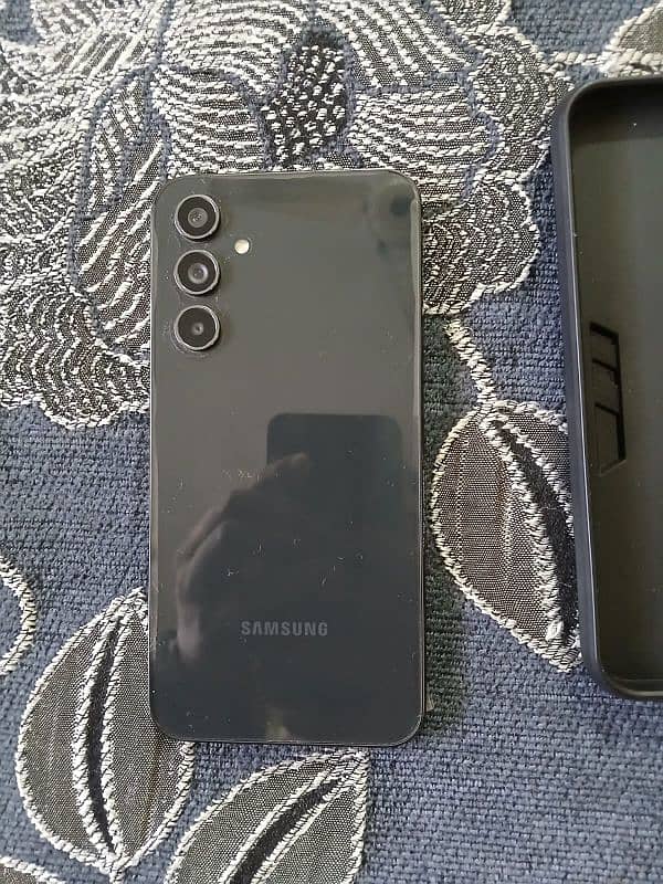 Samsung A54 5g 8/256 official 10/10 like a new Phone 7