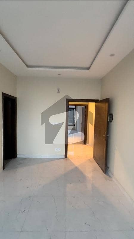 Studio Apartment For Sale In Top City 3