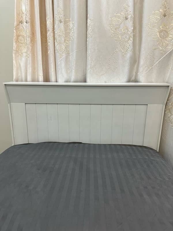 Beautiful Simple Single Bed 2