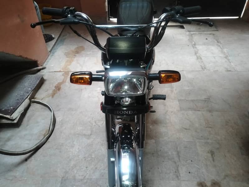 Honda CD 70 2024 3