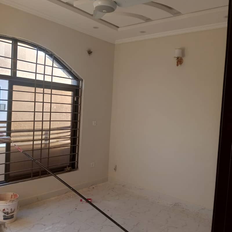 Brand New Condiation 5 Marla Single Unit 3 Bed House Available For Rent 3