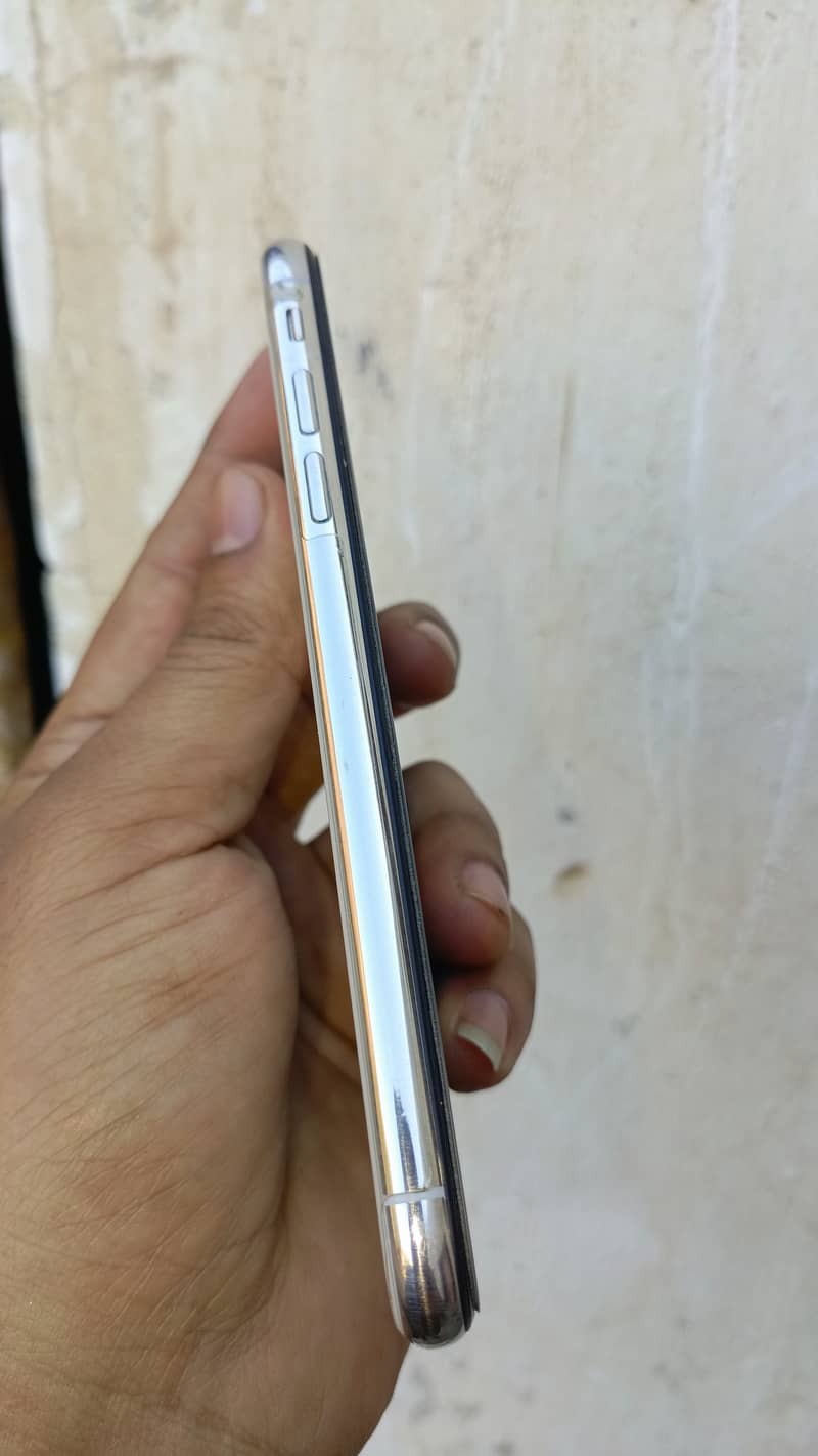 Apple iPhone X 256 GB non pta  2month sim chle gi 5