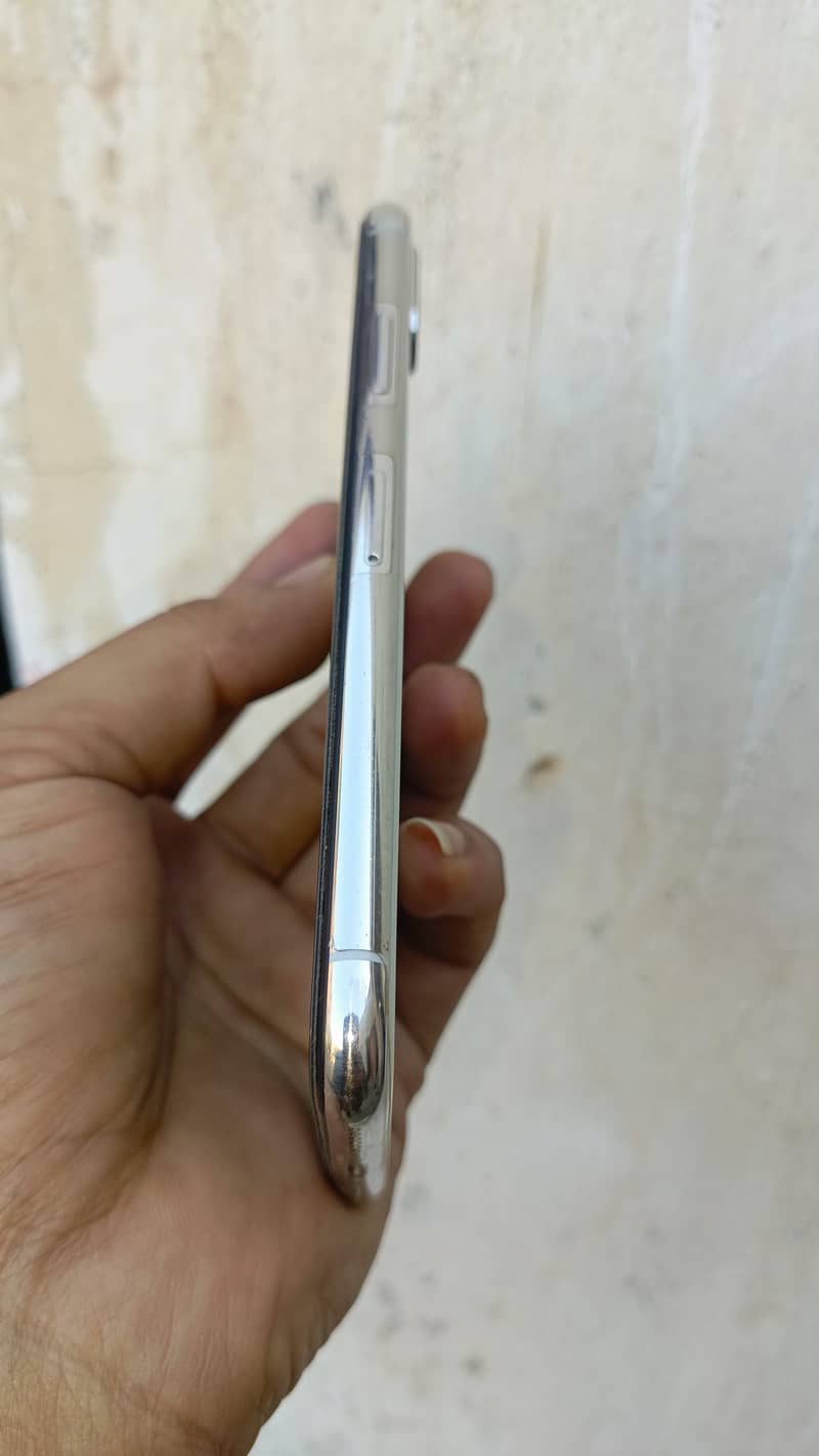 Apple iPhone X 256 GB non pta  2month sim chle gi 6