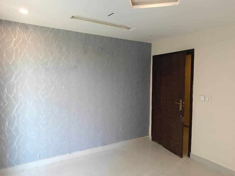 2 BEDROOM LIKE A BRNAD NEW APARTMENT FOR RENT IN BAHRIA TOWN LAHORE 1