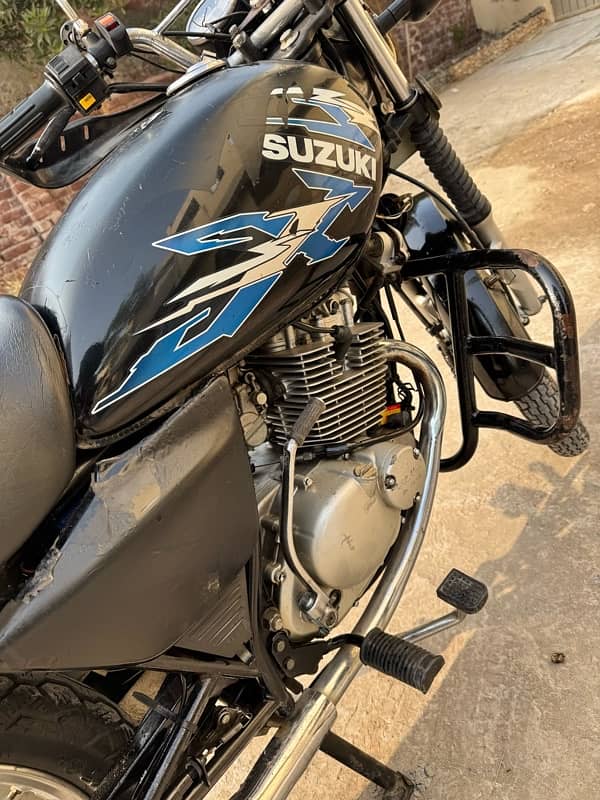 Suzuki 150 se 2