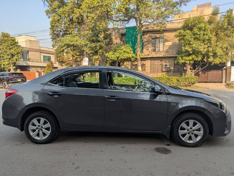 Toyota Corolla Altis 2017 6