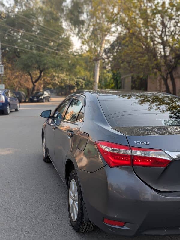 Toyota Corolla Altis 2017 8