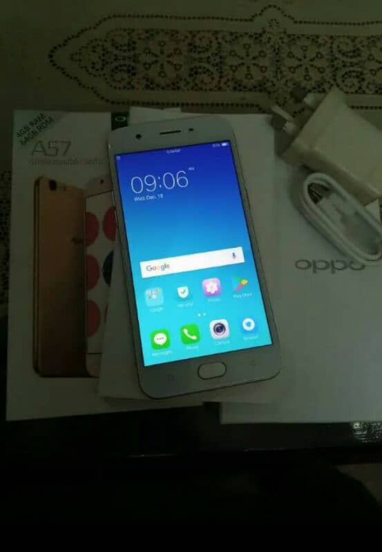 Oppo a57 4/64gb whith all accessories 1