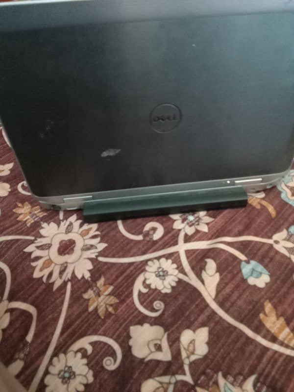 Laptop Achi Condition mein 6