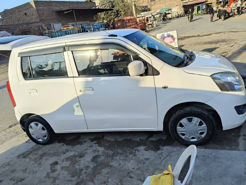 Suzuki Wagon R 2018 1